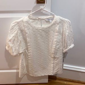 Super cute White top.